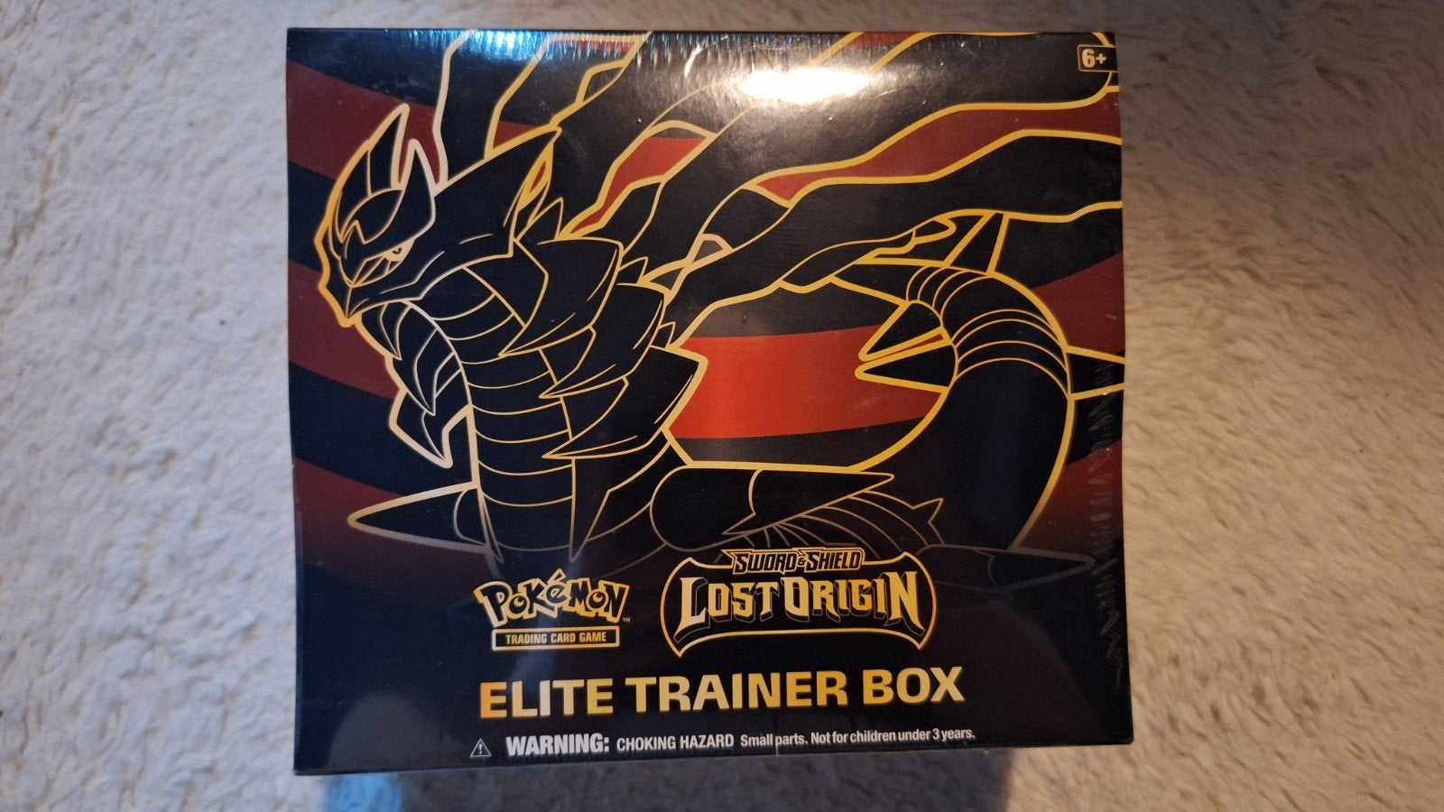 Pokemon Lost Origin Elite Trainer Box in seal, Ophalen of Verzenden, Nieuw, Boosterbox, Foil