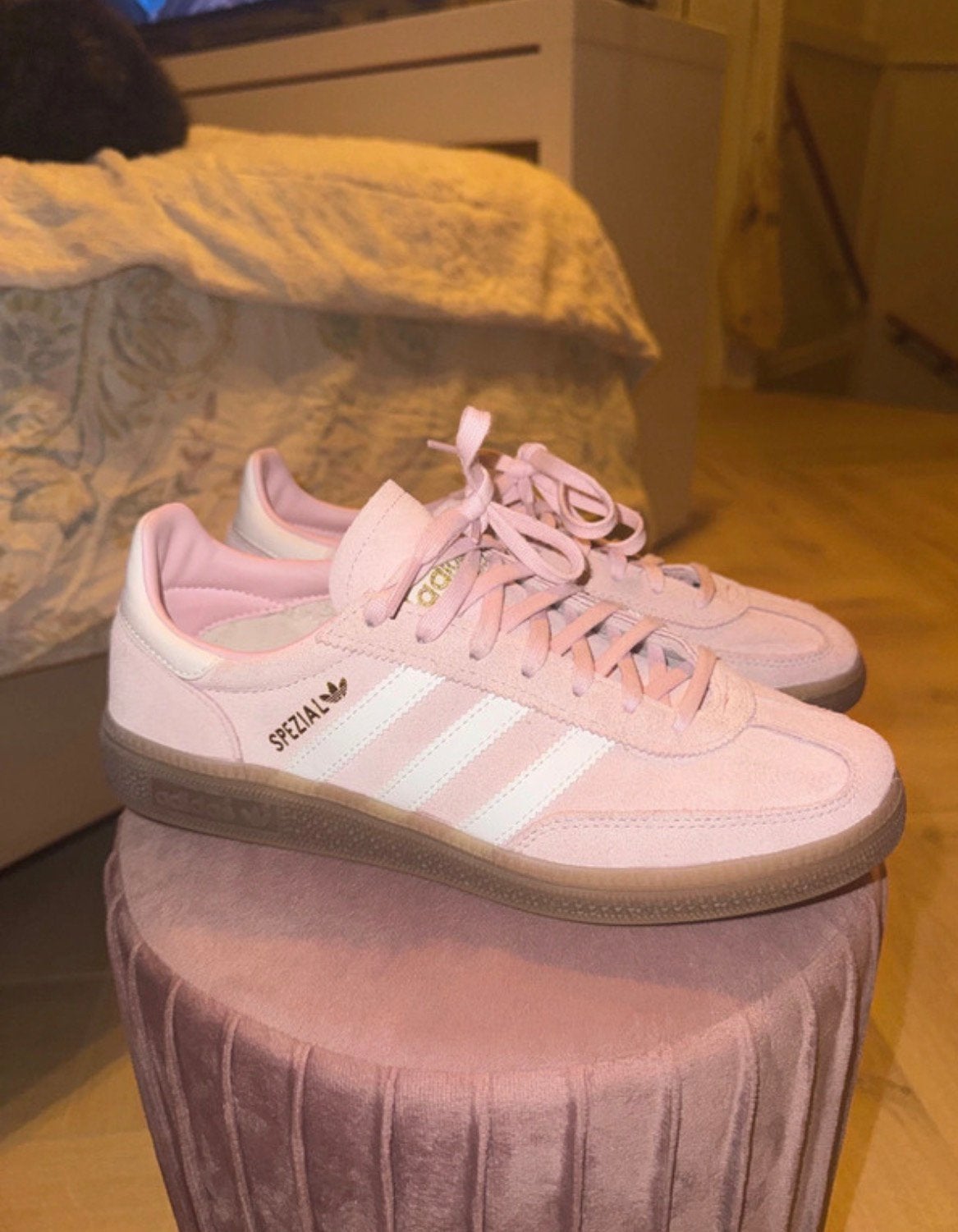 Roze adidas spezial, Overige kleuren, Verzenden, Sneakers of Gympen, Zo goed als nieuw