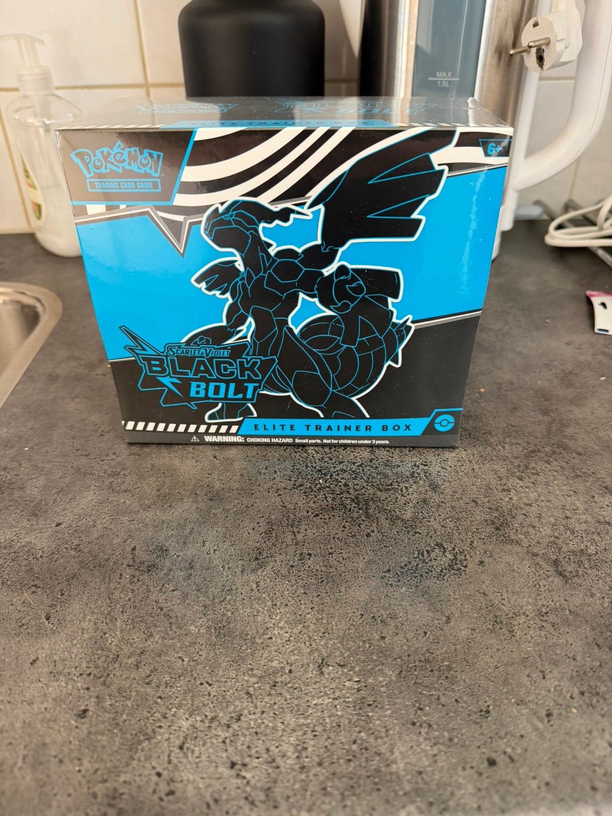 Black bolt elite trainer box, Ophalen, Zo goed als nieuw