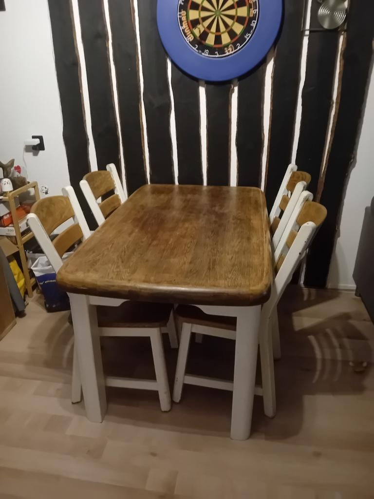 Eethoek met stoelen, Ophalen, Gebruikt, Landelijk, 4 tot 6 stoelen