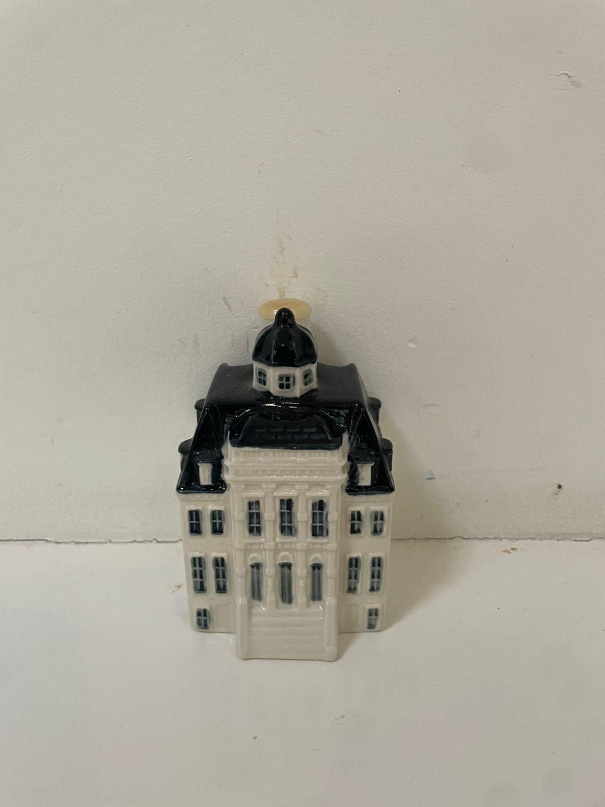 Klm huisje nummer 100, Verzamelen, KLM Huisjes, Ophalen of Verzenden, Zo goed als nieuw