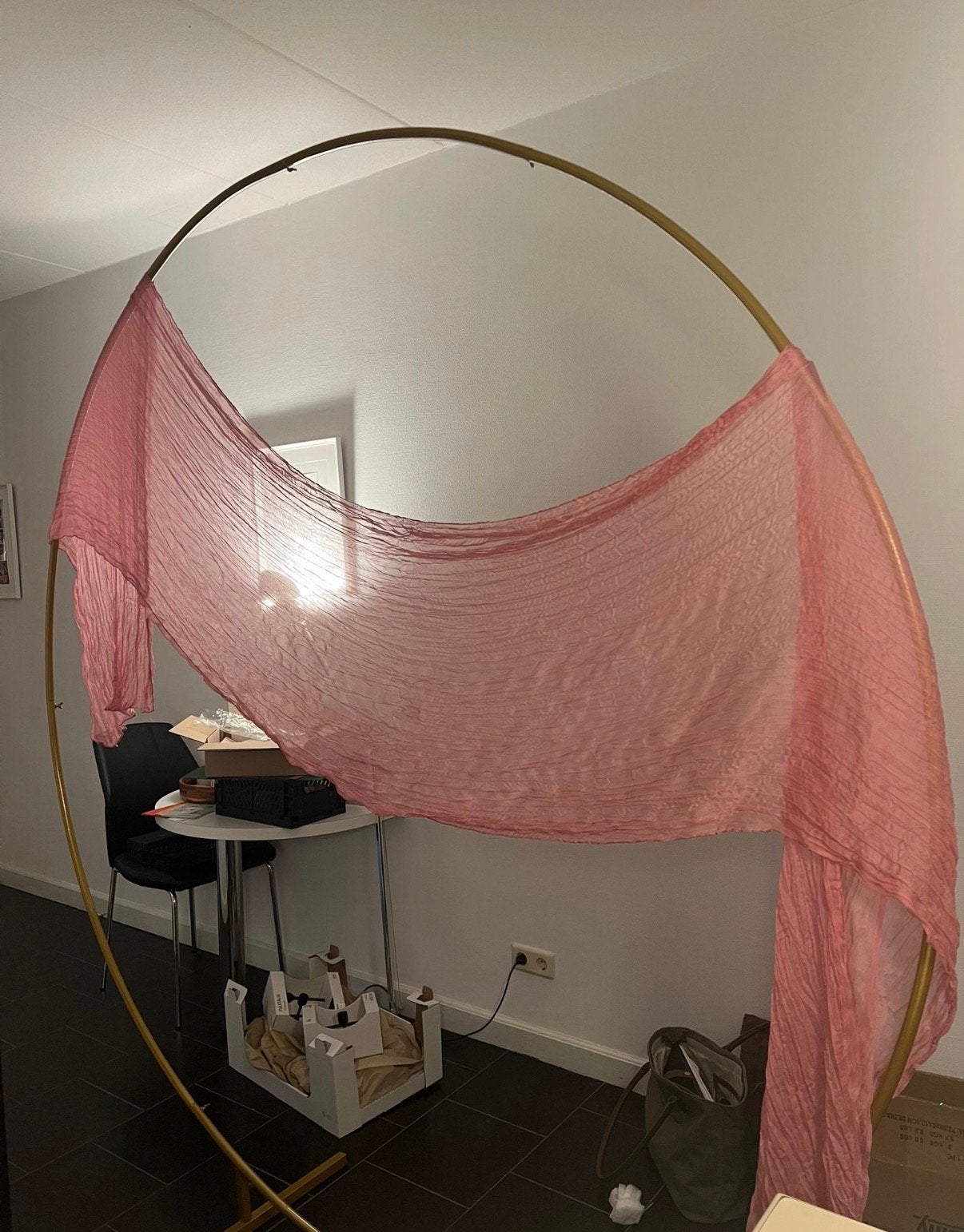 Gouden ronde backdrop voor bruiloft of evenement, Ophalen, Zo goed als nieuw, Versiering, Geboorte of Huwelijk