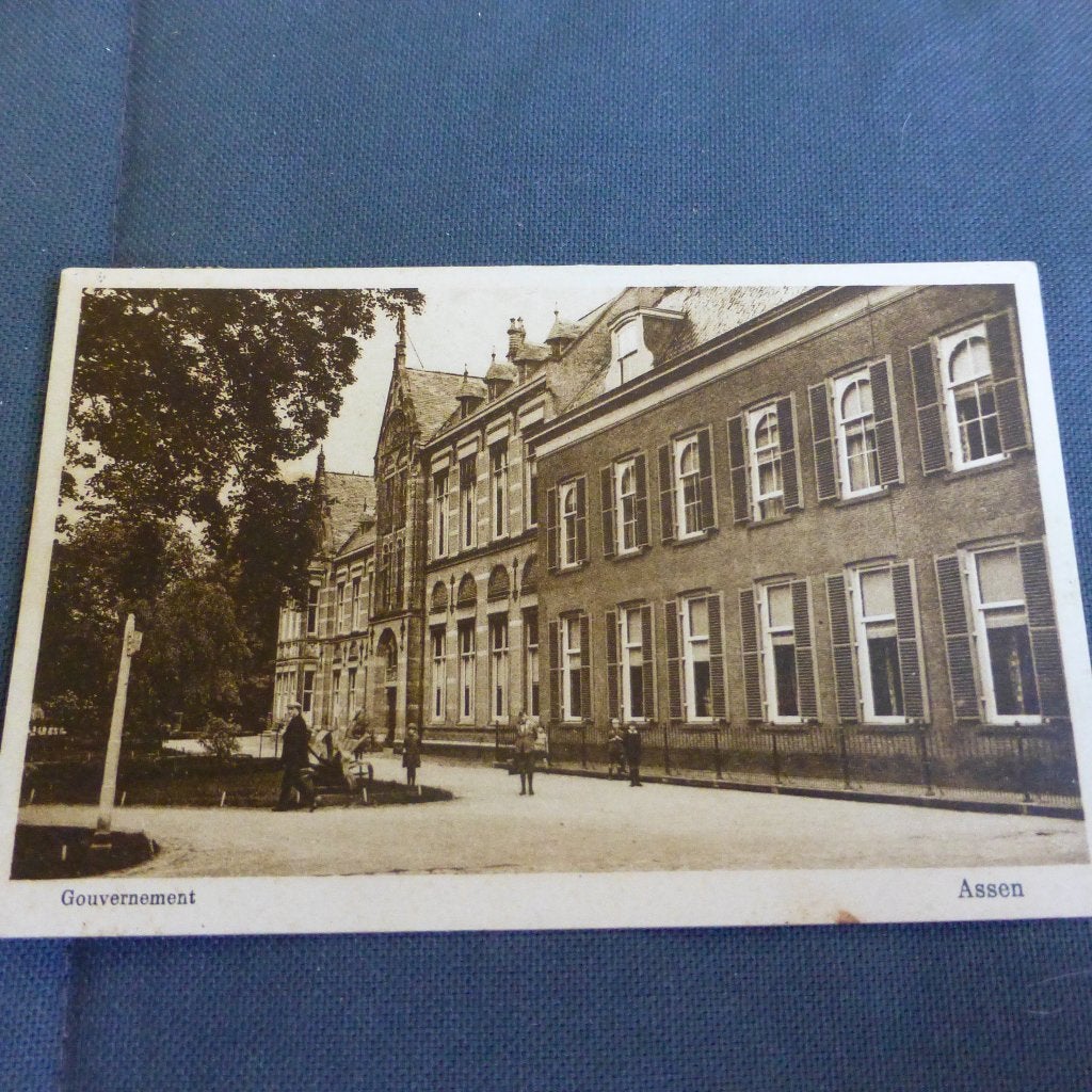 Ansichtkaart van het Gouvement van Assen, Verzamelen, Ansichtkaarten | Nederland, Ophalen of Verzenden, 1920 tot 1940, Gelopen