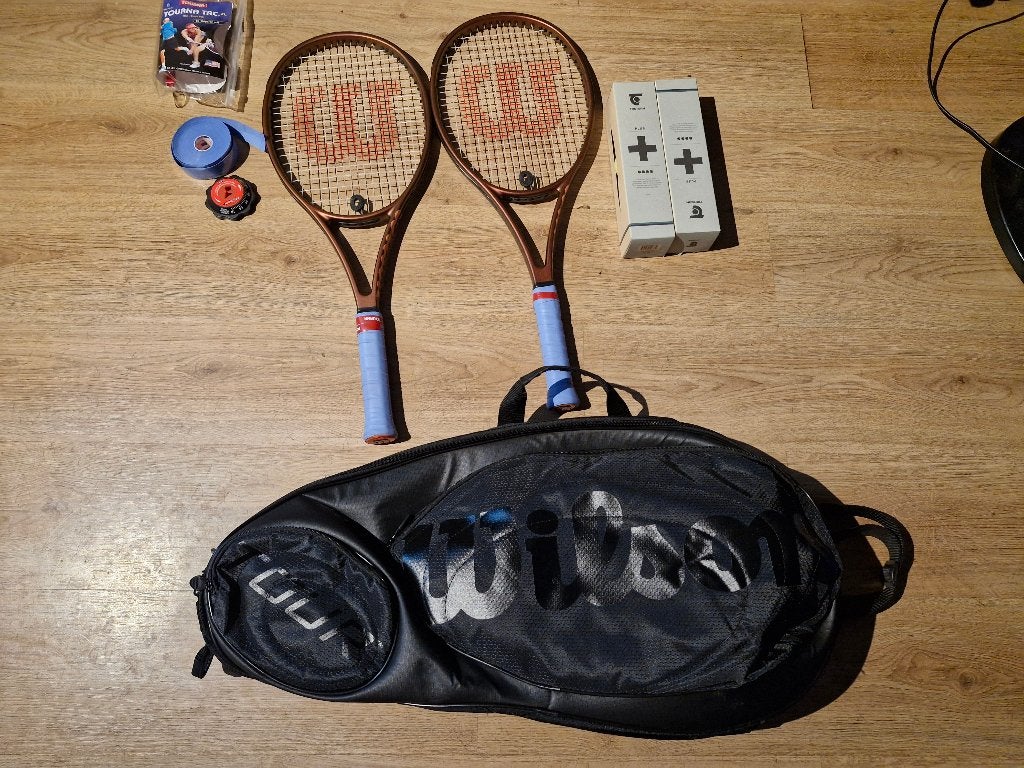 Wilson tennisrackets met tas en accessoires, Ophalen of Verzenden, Zo goed als nieuw, Wilson, Racket