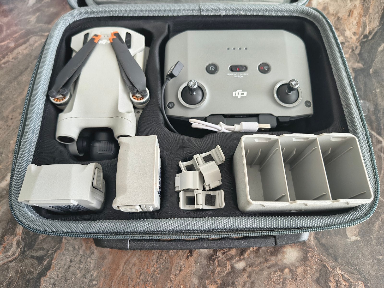 DJI Mini 3 PRO complete set met 2 accu's en accessoires, Audio, Tv en Foto, Drones, Ophalen, Zo goed als nieuw