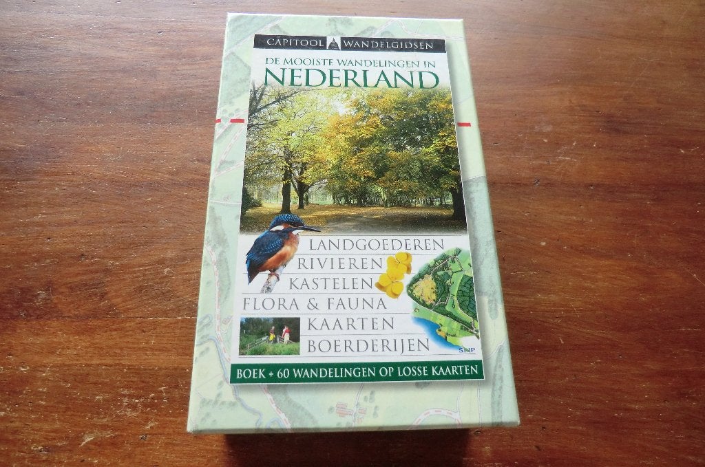 wandelgids - De mooiste wandelingen in Nederland - capitool, Boeken, Reisgidsen, Gelezen, Capitool, Fiets- of Wandelgids, Ophalen of Verzenden