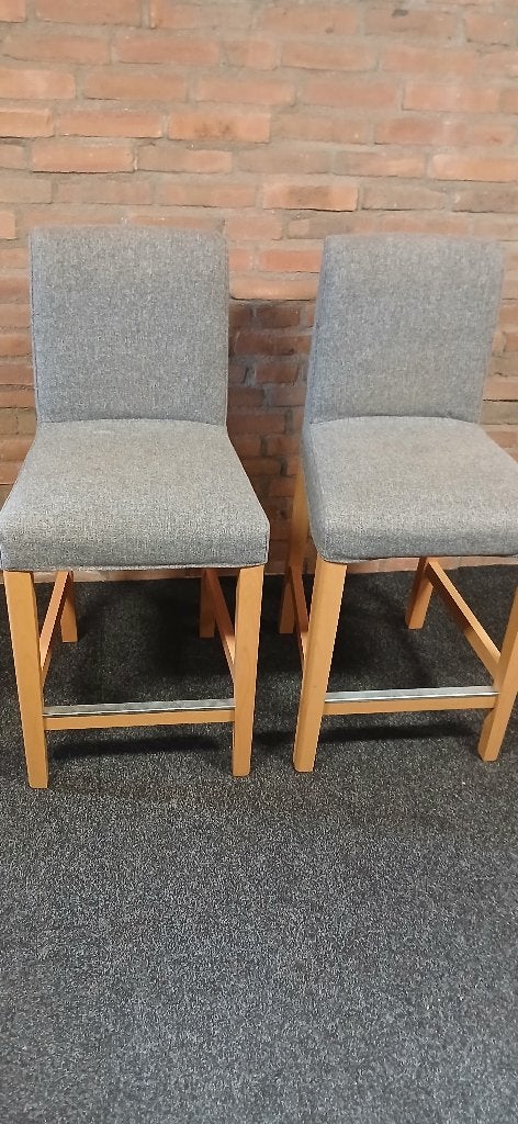 2x Barkrukken met wasbare hoezen - Grijs/Hout, Ophalen, Hout, Gebruikt, Twee