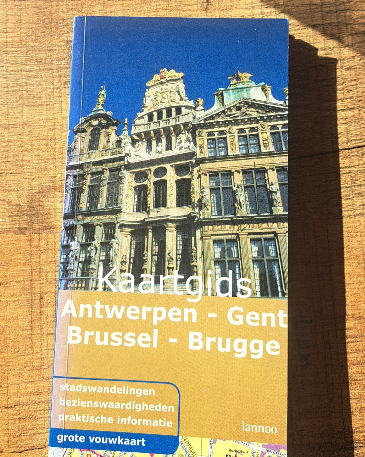 Kaartgids Antwerpen, Gent, Brussel, Brugge - Lannoo, Ophalen of Verzenden, Reisgids of -boek, Benelux, Gelezen