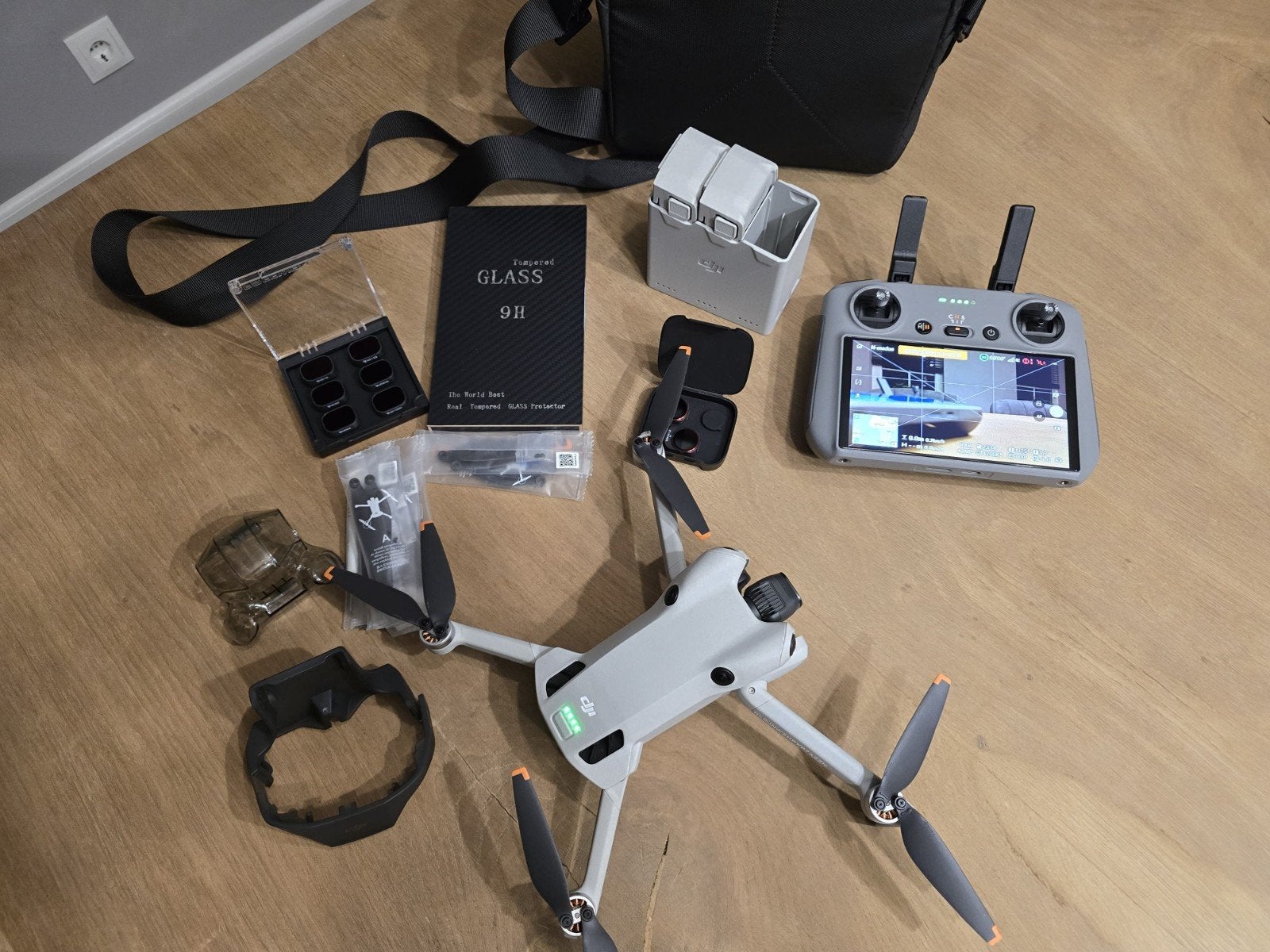 DJI Mini 4 Pro Fly More Combo - met RC2.  Zo goed als nieuw, 30 tot 45 minuten, Cameradrone, 5 tot 10 kilometer, Ophalen of Verzenden