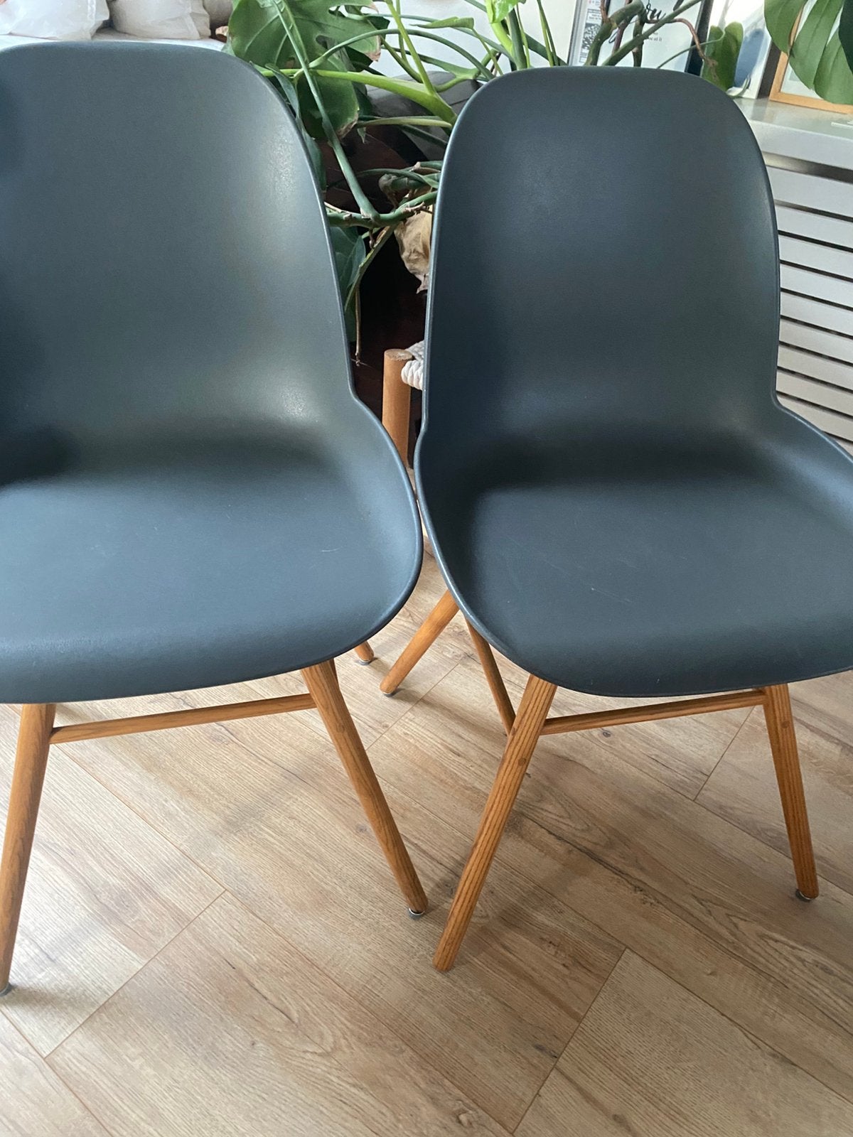 Zuiver stoelen kuipstoelen grijs, Huis en Inrichting, Stoelen, Ophalen, Zo goed als nieuw, Grijs, Twee