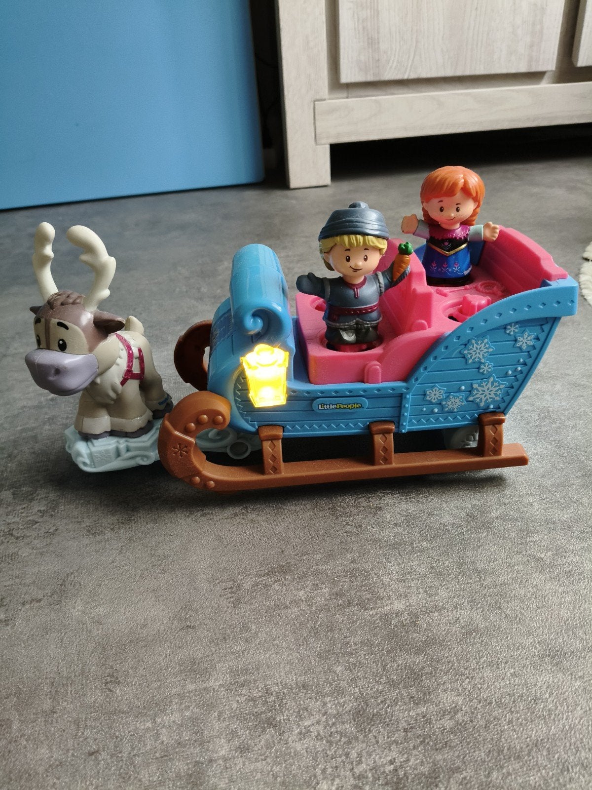 Little People Frozen Slee met Sven, Kristoff en Anna, Ophalen, Zo goed als nieuw, Overige typen, Met licht