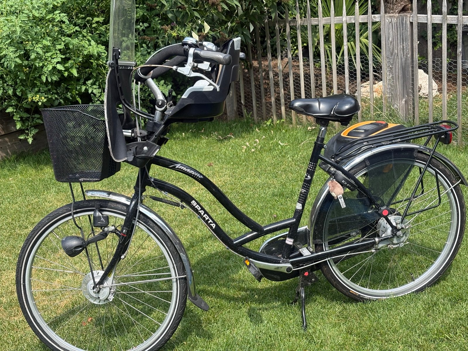 Sparta Amazone mamafiets met kinderzitje, Ophalen, Sparta, Gebruikt, Windscherm