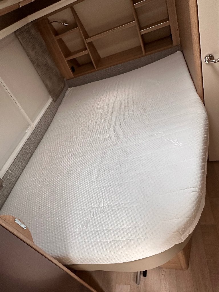 Matras Caravan Fransbed, Ophalen, Zo goed als nieuw