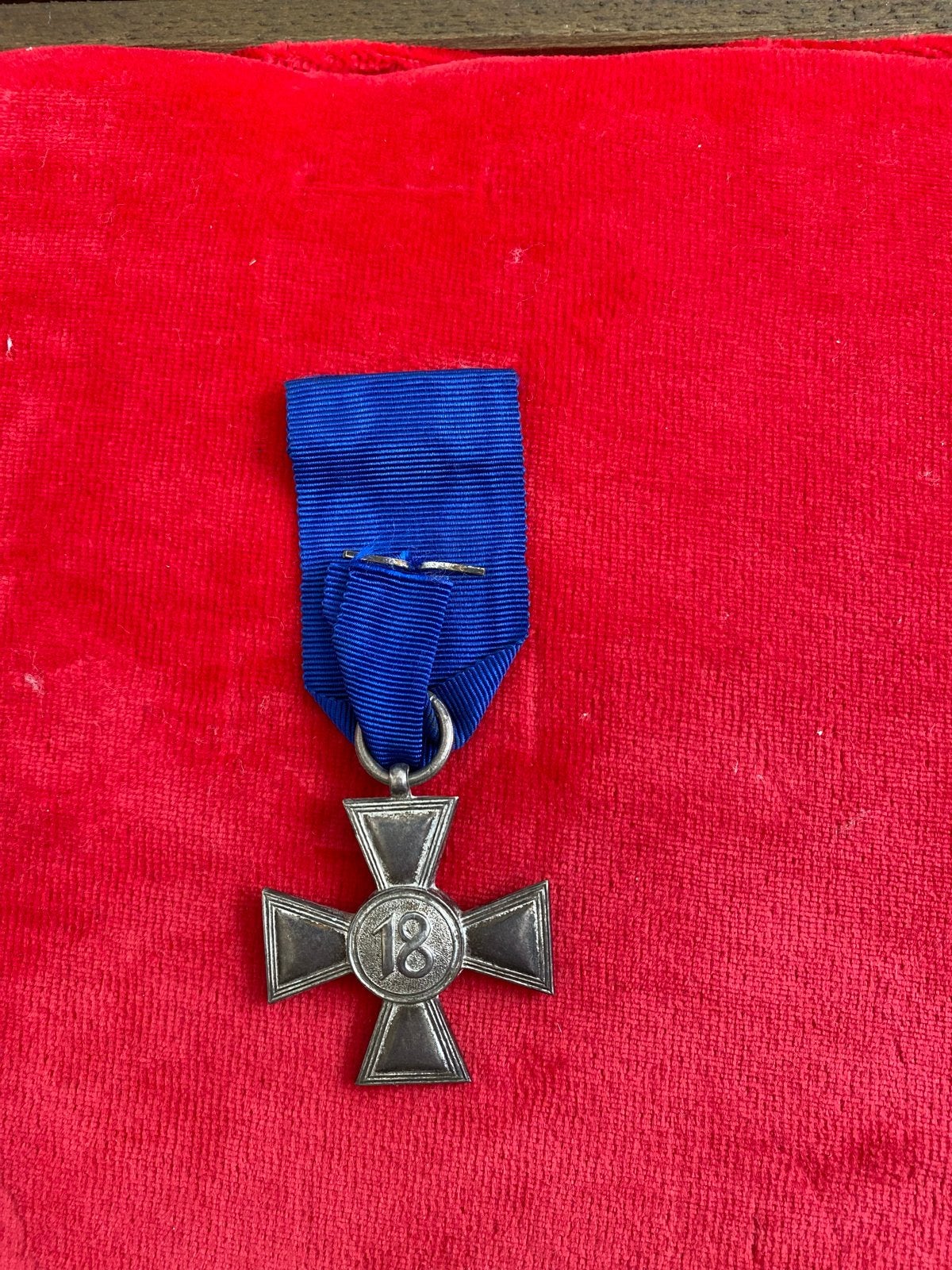 Trouwe Dienst 18 Jaar Wehrmacht Medaille, Verzamelen, Ophalen of Verzenden, Overige soorten, Duitsland, Lintje, Medaille of Wings