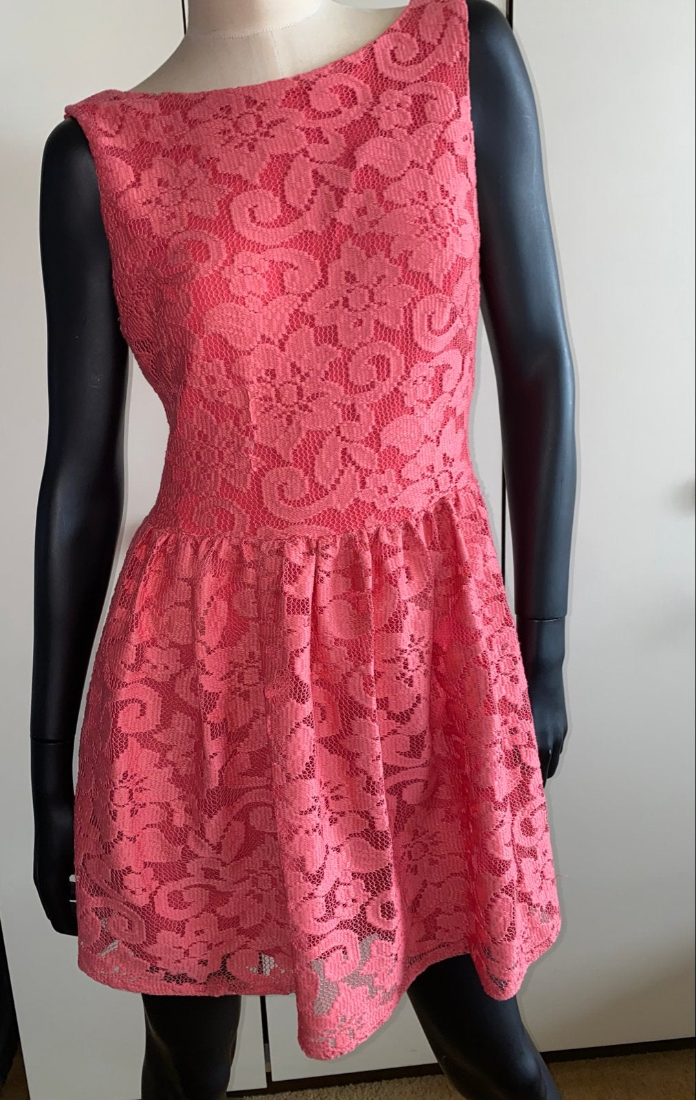 Mango Kanten Jurk Koraalrood Maat L nieuw, Kleding | Dames, Overige kleuren, Maat 42/44 (L), Ophalen of Verzenden, Zo goed als nieuw