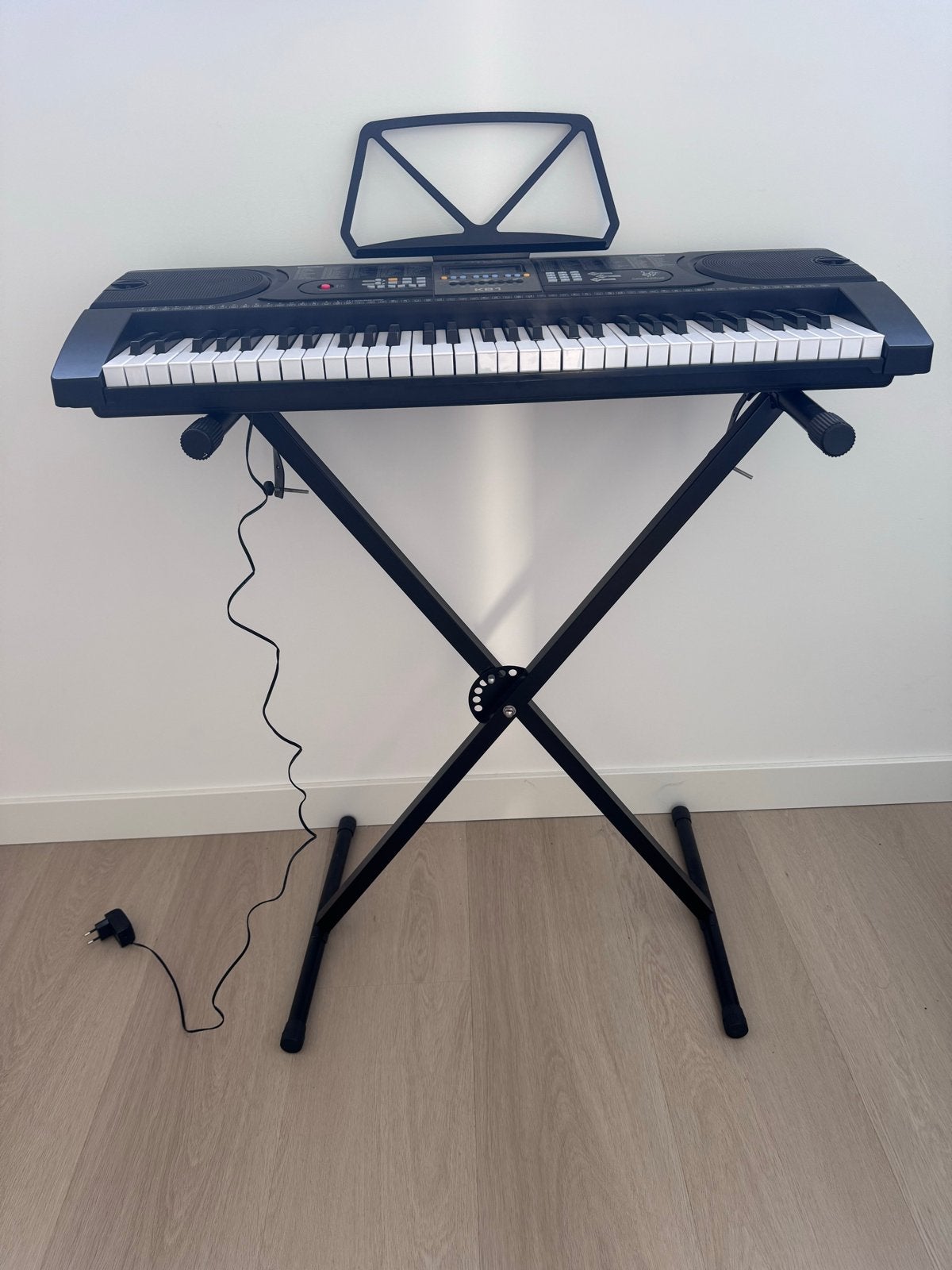 Max Music KB1 Keyboard met standaard, 61 toetsen, Zo goed als nieuw, Met standaard, Ophalen