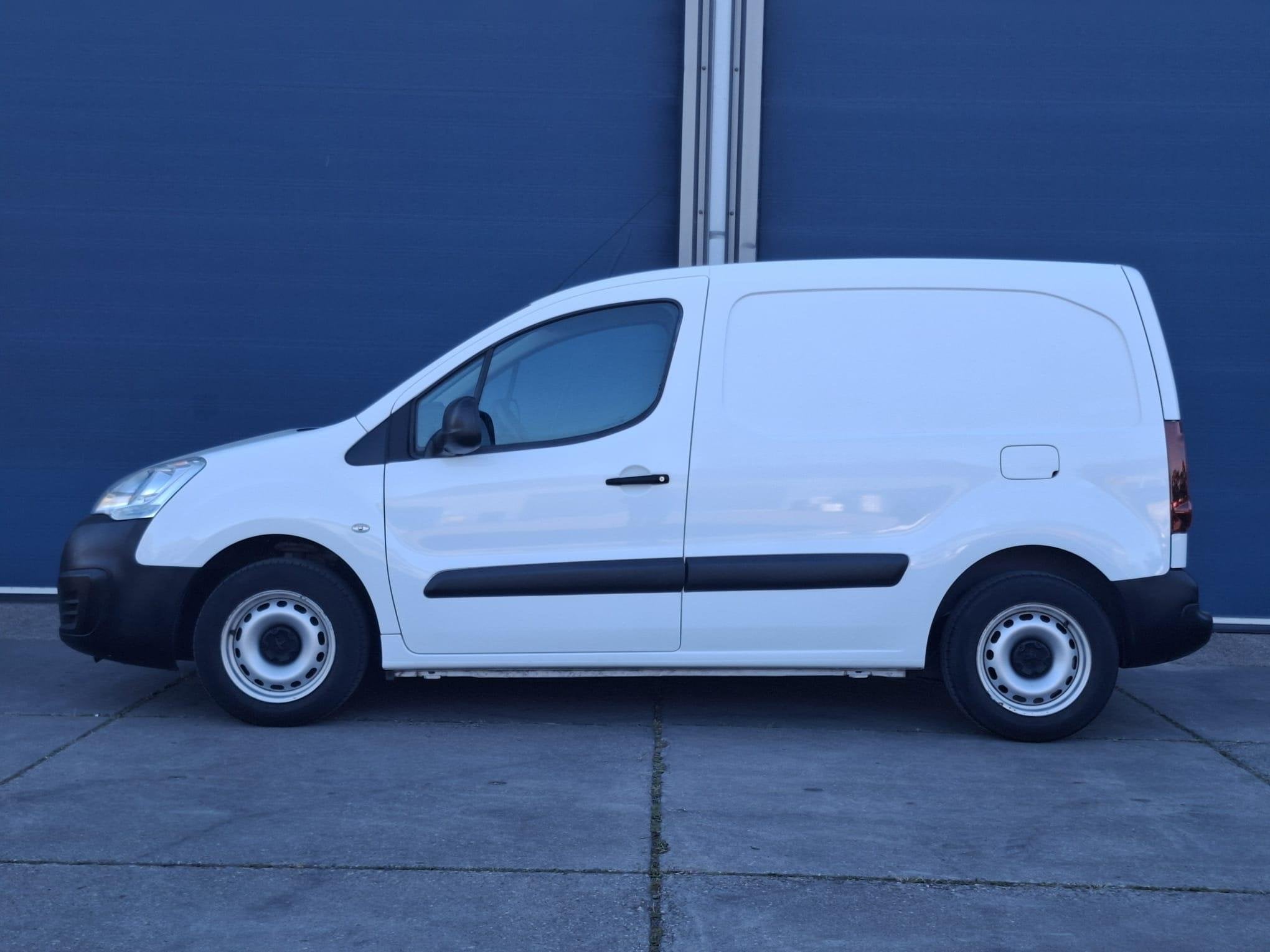 Peugeot Partner 120 1.6 BlueHDi 75 L1 XR AIRCO / DEALER ONDE, Voorwielaandrijving, Stof, 4 cilinders, Origineel Nederlands