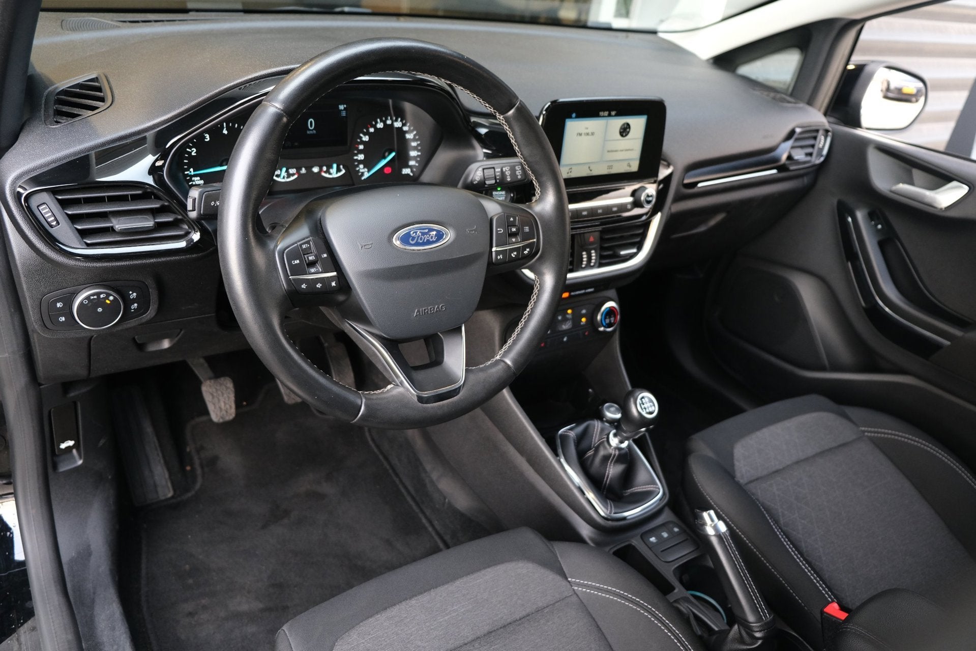 Ford Fiesta 1.0 EcoBoost Active 140 PK Navi Led Cam Pdc Crui, Auto's, Voorwielaandrijving, Dealer onderhouden, Stof, Gebruikt