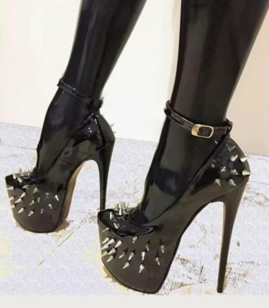 Pumps met spikes, tm 46, Verzenden, Nieuw, Zwart, Pumps