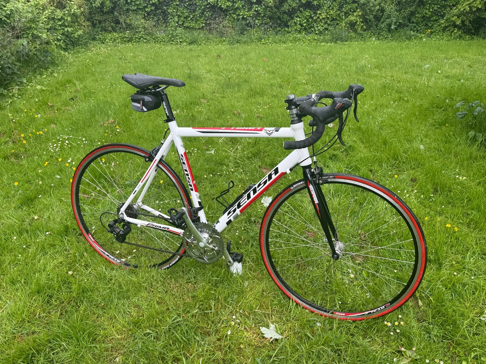 Sensa Prima Racefiets - Wit/Rood, Goede Staat, Fietsen en Brommers, Fietsen | Racefietsen, 28 inch, Gebruikt, Aluminium, Meer dan 20 versnellingen