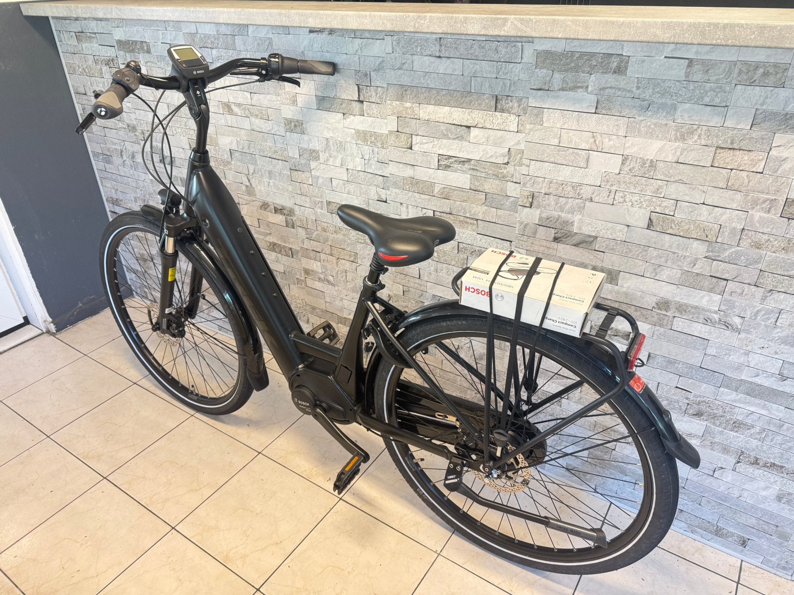 NIEUWSTAAT E- Bike Trek. TOTAAL 1390km. Bosch Middenmotor, Fietsen en Brommers, Zo goed als nieuw, Minder dan 47 cm, /, /