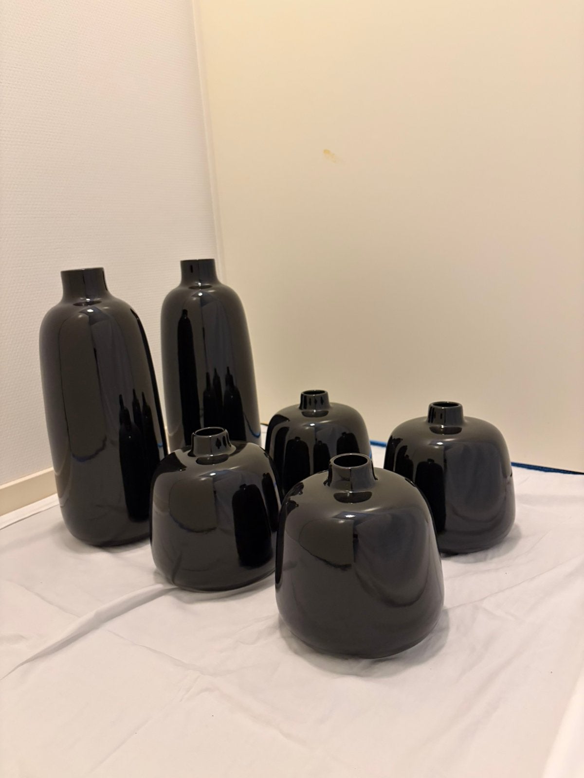 6 aardewerk vazen zwart 39 en 17 cm hoog, Ophalen, Gebruikt, Zwart, Steen/keramiek