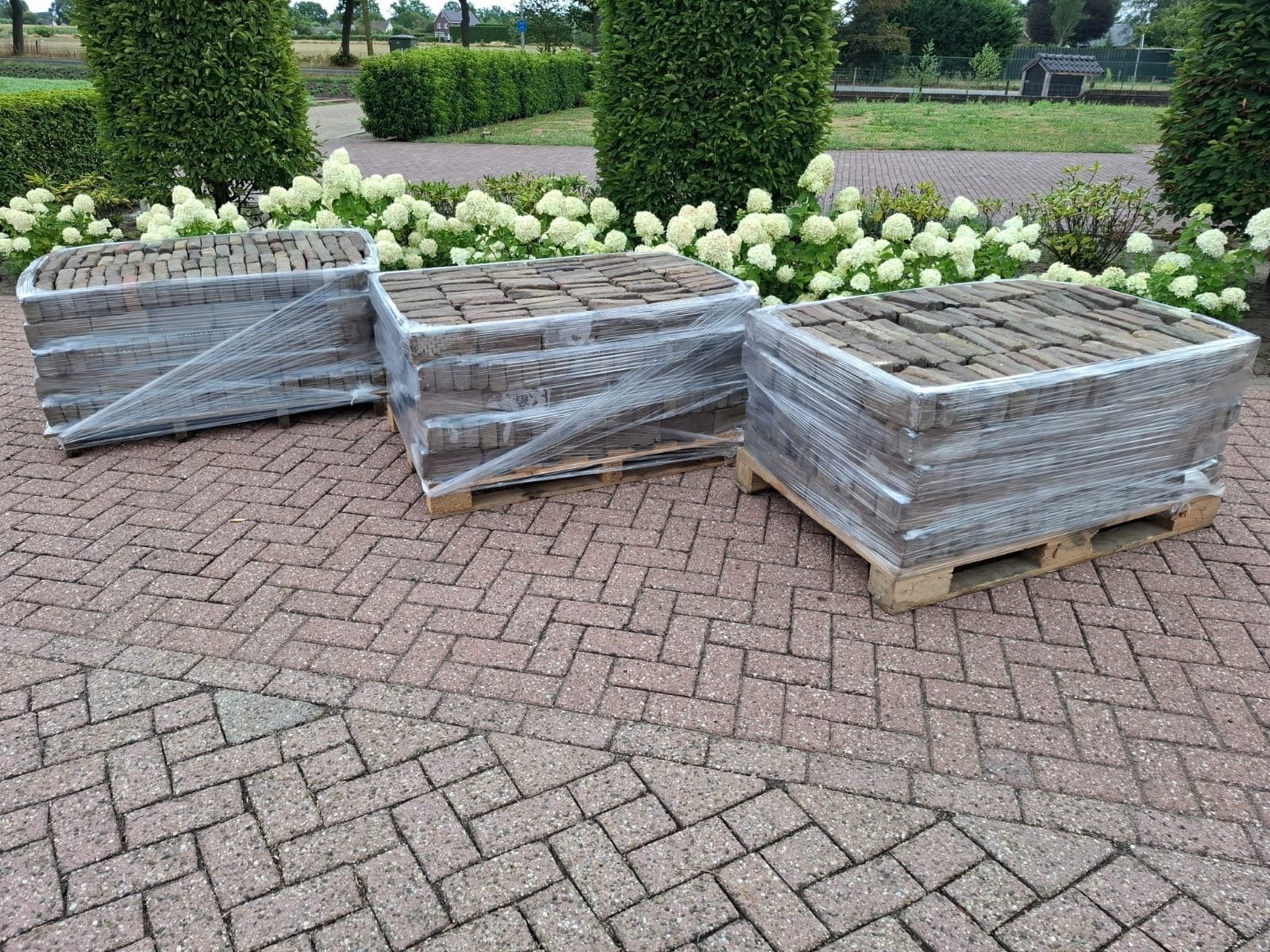 22,5m² Oud gebakken waaltjes op pallets, Ophalen, Gebruikt, Keramiek, Klinkers