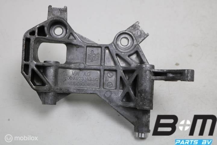 Steun voor dynamo Audi A5 F5 059903143BG, Gebruikt