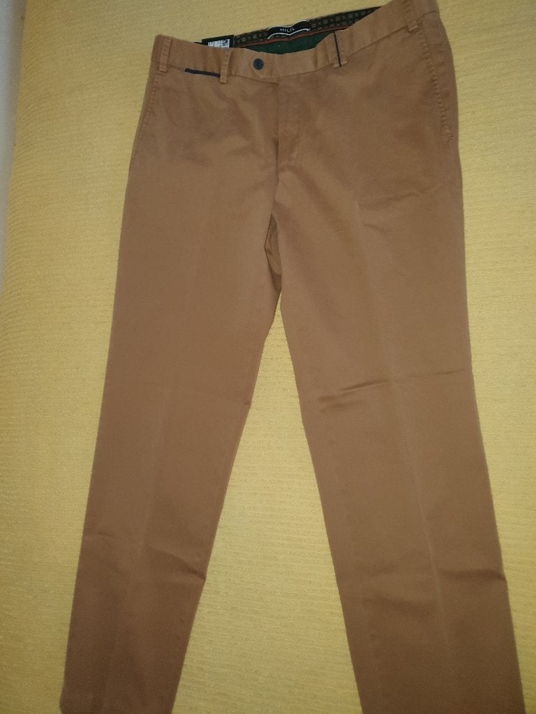Hiltl herenpantalon, Ophalen of Verzenden, Nieuw, Maat 48/50 (M), Bruin