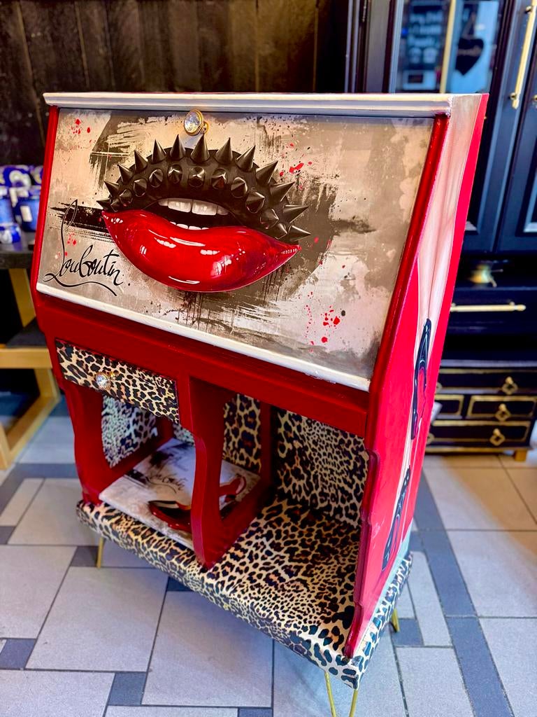 Louboutin Kastje - Uniek Design, Ophalen