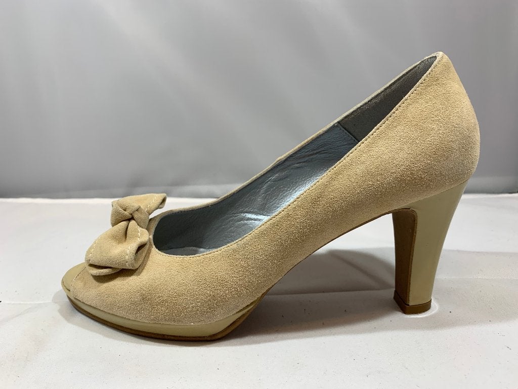 maat 39, Colori, lieve pumps in pastel geel, Verzenden, Geel, Zo goed als nieuw, Schoenen met hoge hakken