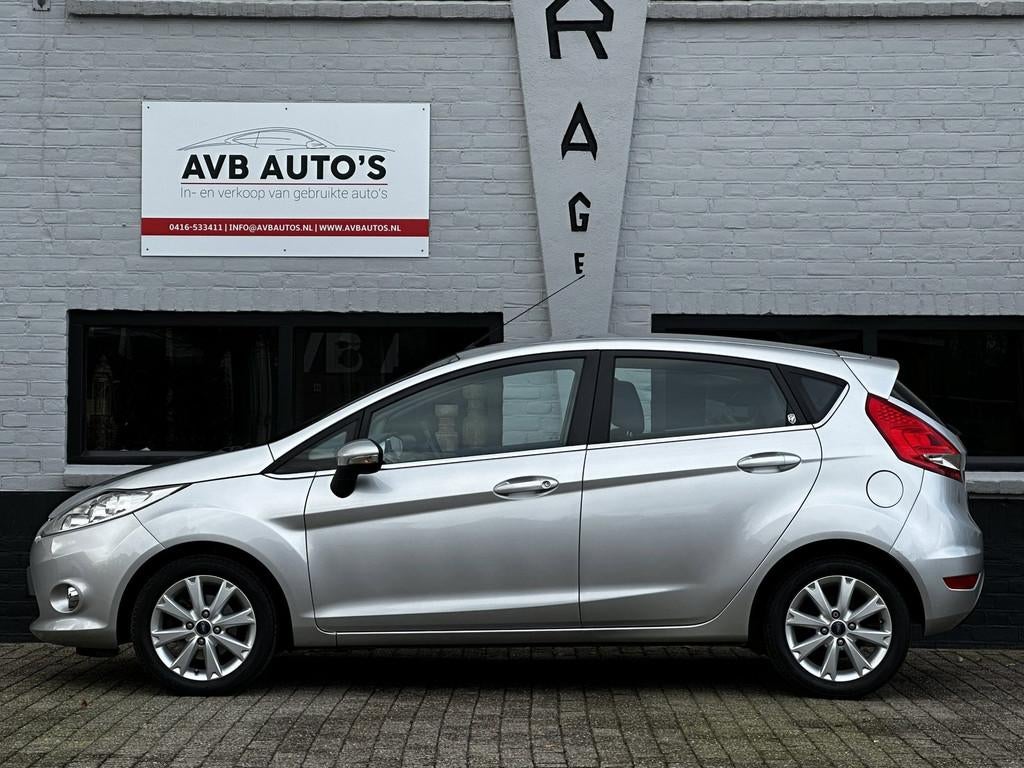 Ford Fiesta 1.4 Fiesta Ghia Airco, Auto's, Ford, Voorwielaandrijving, Stof, Gebruikt, Zwart