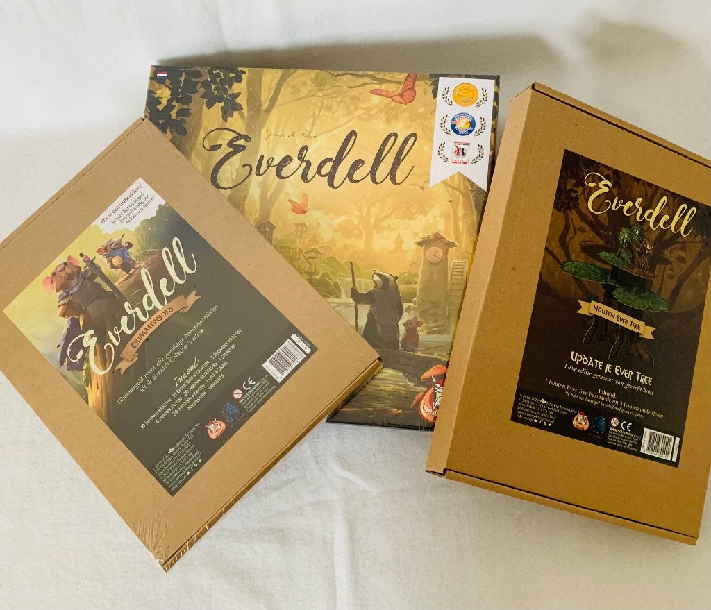 Everdell Basisspel + Wooden Ever Tree & Glimmergold - NL, White Goblin Games, Nieuw, Ophalen of Verzenden, Een of twee spelers