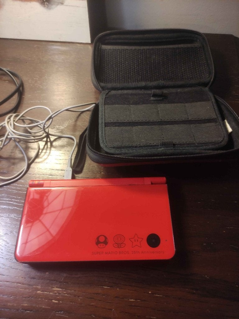 Nintendo DSi XL rood - Mario Anniversary Edition, Ophalen of Verzenden, Zo goed als nieuw, Rood, Dsi