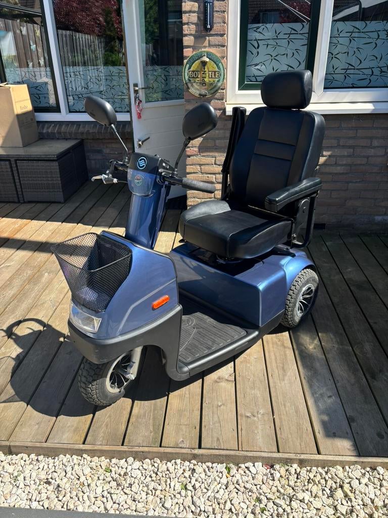 Nette scootmobiel let op vanaf 18 mei beschikbaar .(overleg), Diversen, Ophalen, Afikim, Gebruikt, 16 km/u of meer