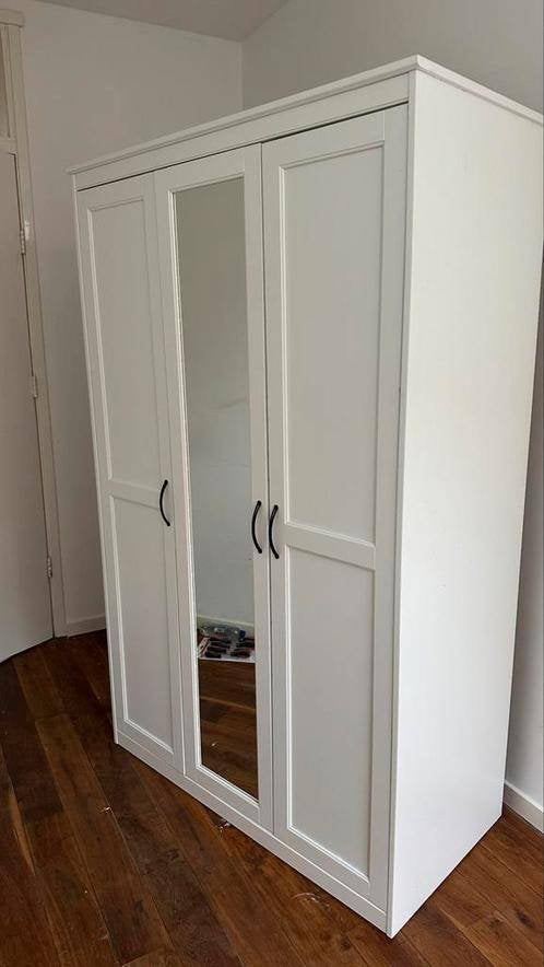 2x Songesand kledingkast 3 doors wardrobe spiegel Ikea wit, Ophalen, 100 tot 150 cm, Zo goed als nieuw, 150 tot 200 cm