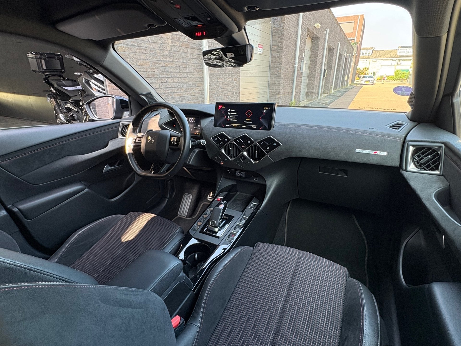 DS 3 Crossback 1.2 Performance line + | Camera|Carplay|Editi, Auto's, DS, Dealer onderhouden, Gebruikt, 1199 cc, 19 km/l