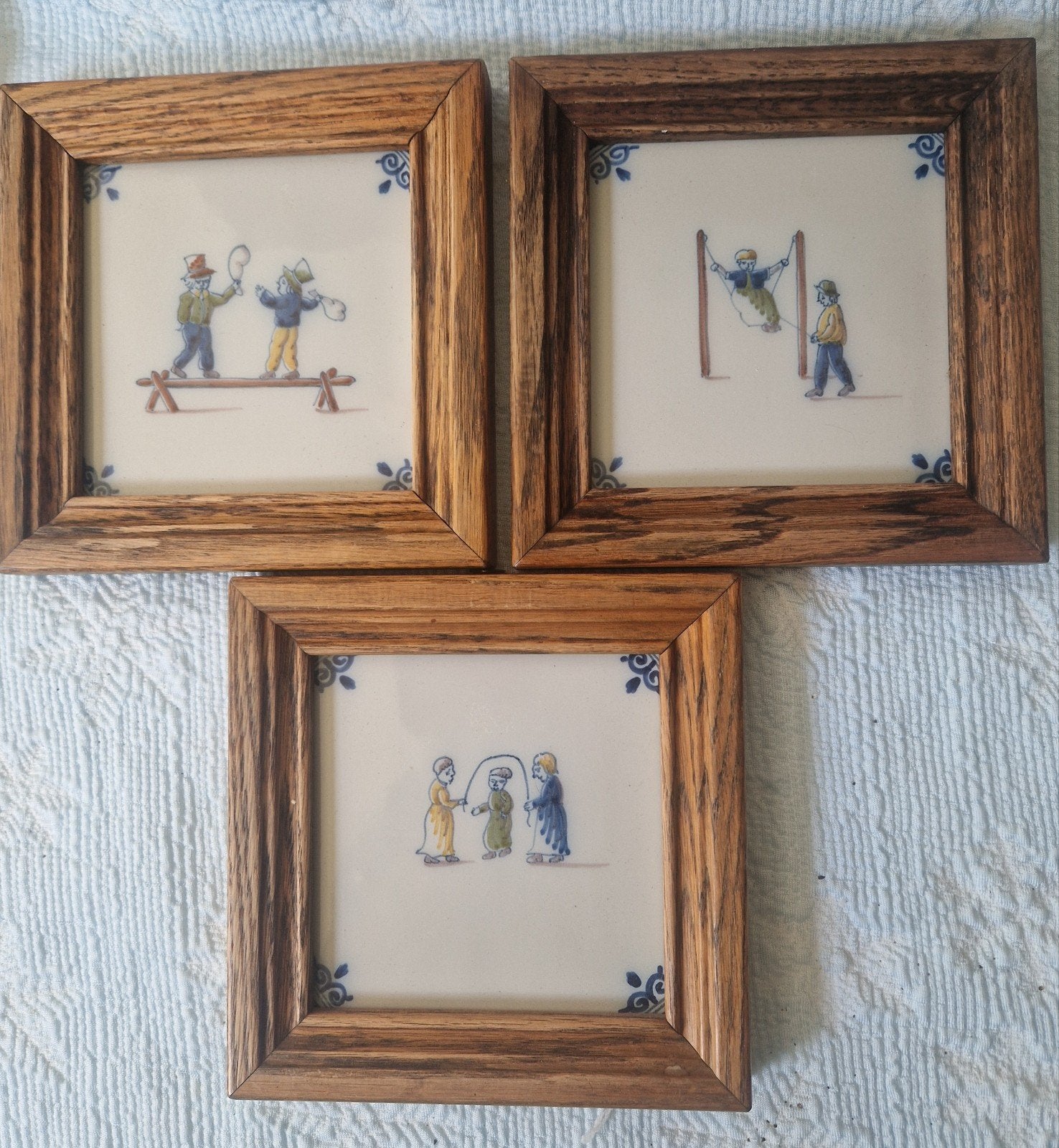 Set van 3 ingelijste Delfts blauwe tegels - Kinderspelen, Antiek en Kunst, Antiek | Wandborden en Tegels, Ophalen of Verzenden