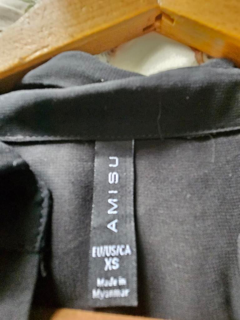 AMISU Zwarte Blouse met Pailletten - Maat XS, Ophalen, Zwart, Zo goed als nieuw, Maat 34 (XS) of kleiner