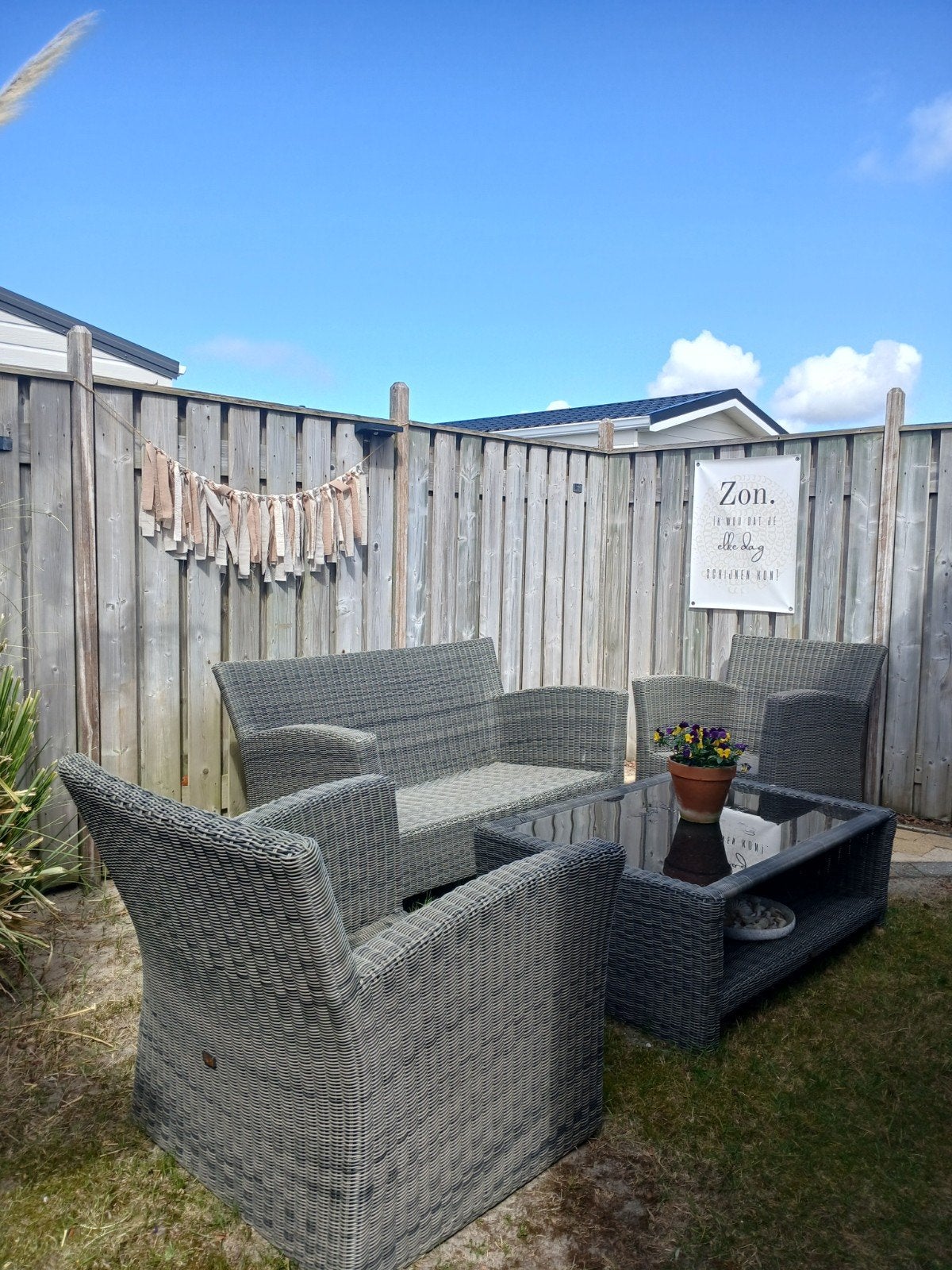 Chalet te huur Julianahoeve Renesse. Max 4 personen, Speeltuin, Aan zee, Recreatiepark