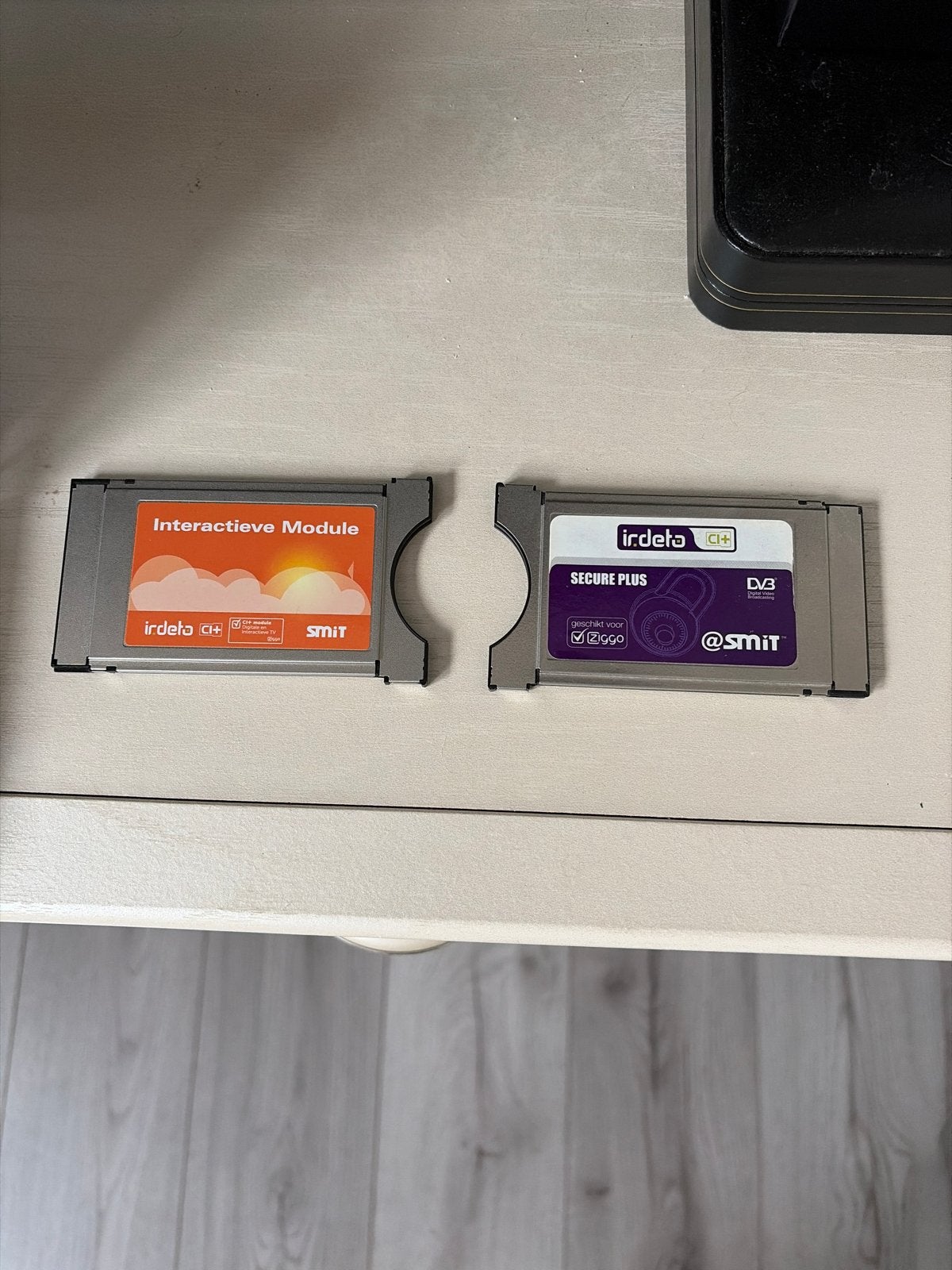 Ziggo CI+ Module Irdeto Secure Plus Interactieve Module, Ophalen of Verzenden, Zo goed als nieuw, Decoder