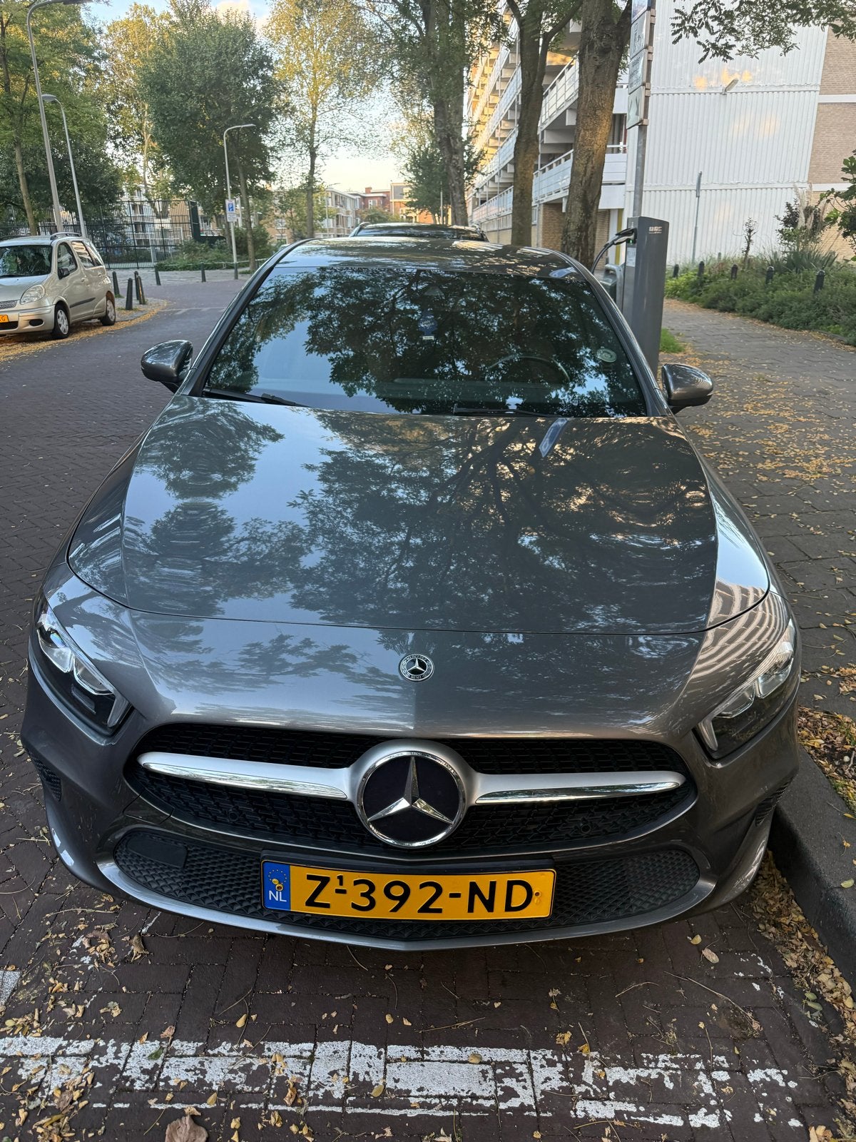 Mercedes-Benz A-Klasse A 250 e 218pk 8G-DCT 2021 Grijs, 160 pk, Plug-in hybride, 1600 kg, 93 €/maand