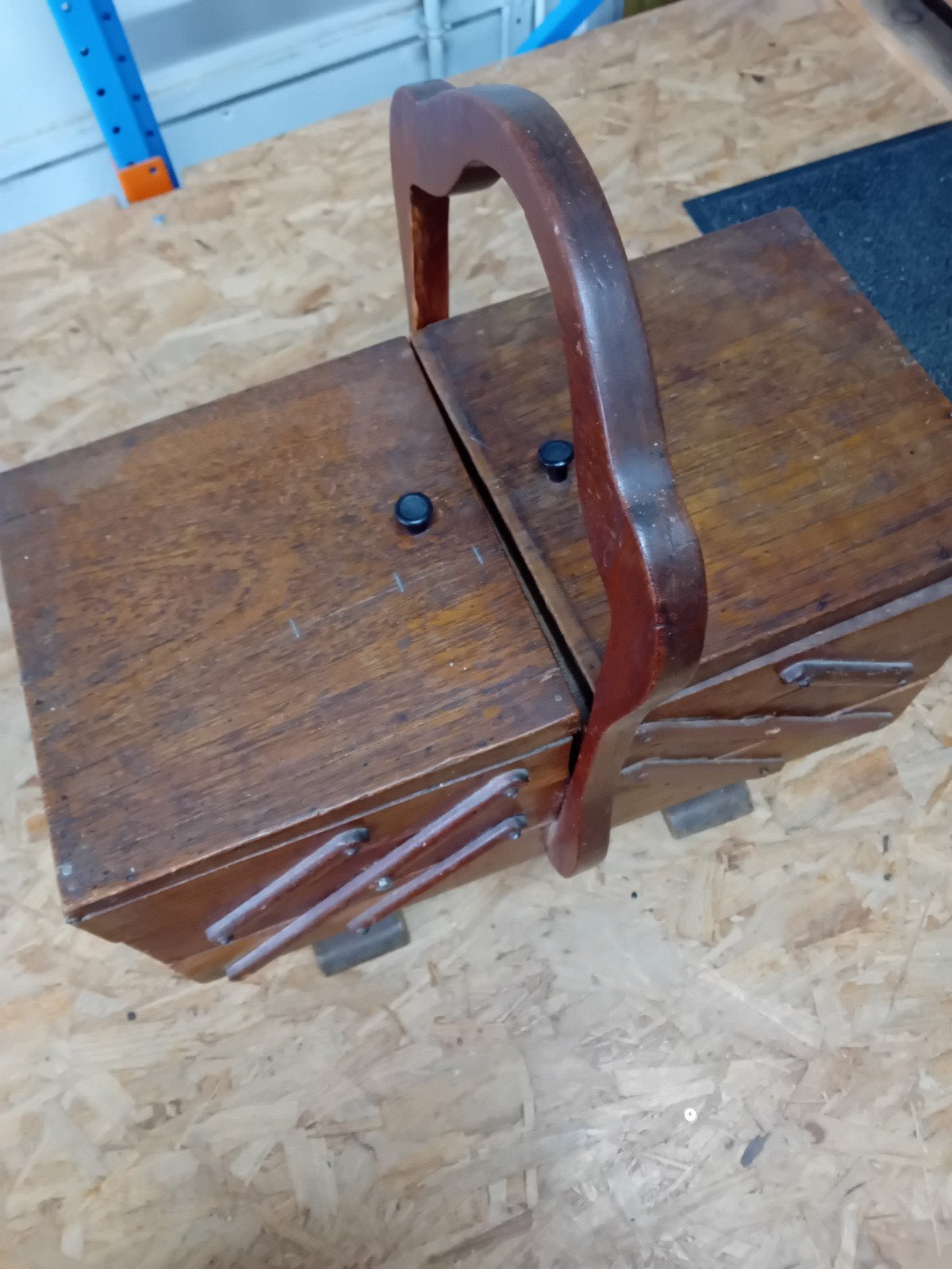 antiek houten naaikistje, Ophalen