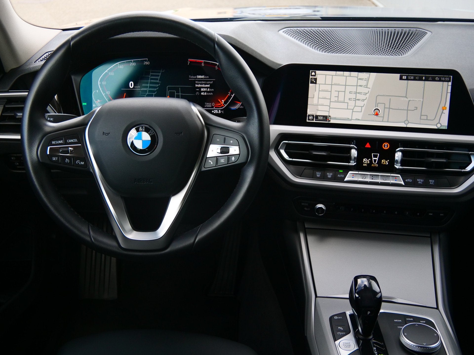 BMW 3-serie 320i Business Edition 184 Pk Automaat Navi / DAB, Automaat, 1998 cc, Achterwielaandrijving, Gebruikt