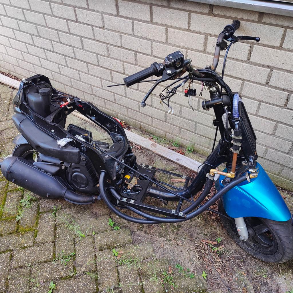 Piaggio Zip 150cc LC project met papieren (incl onderdelen), Ophalen, Gebruikt, Zip, Benzine
