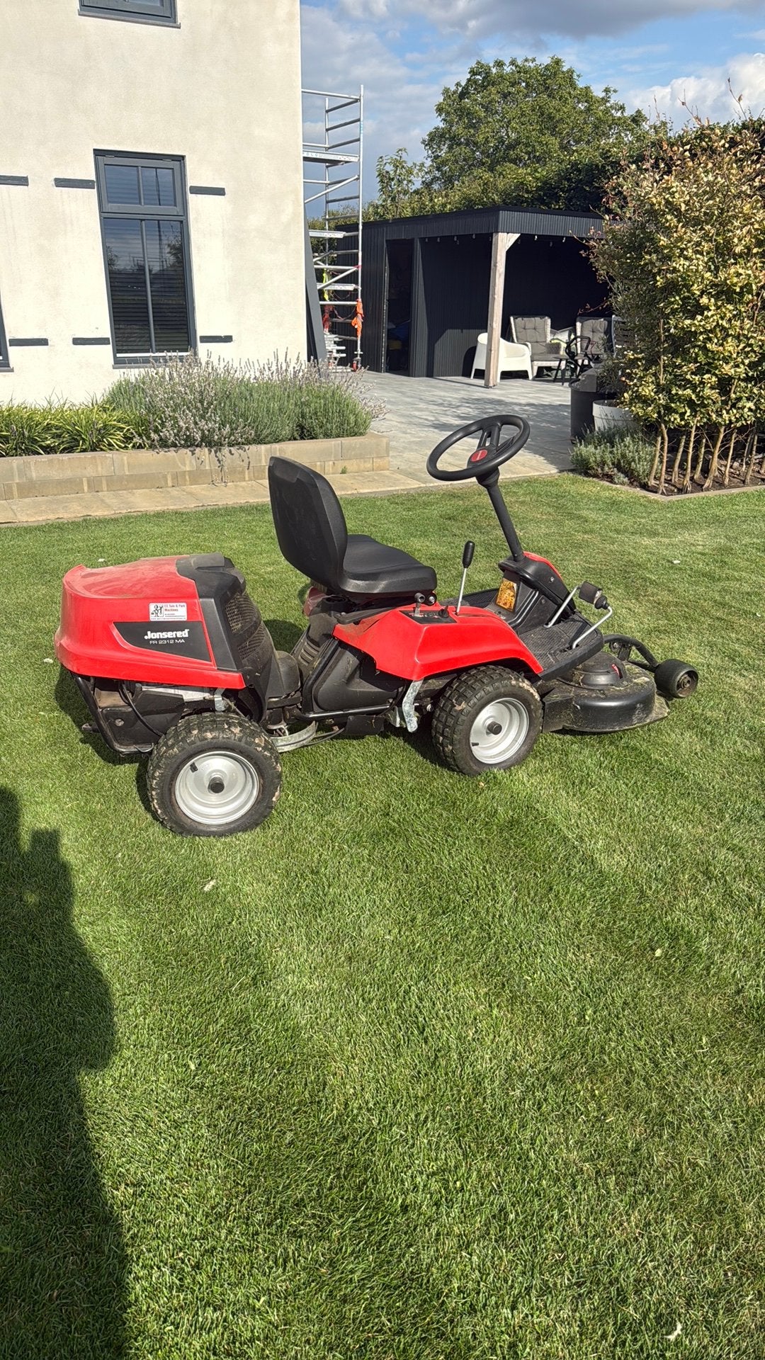 Jonsered FR 2312 MA Zitmaaier - Krachtige Briggs & Stratton, Ophalen, Cirkelmaaier, Gebruikt, Benzine-grasmaaier