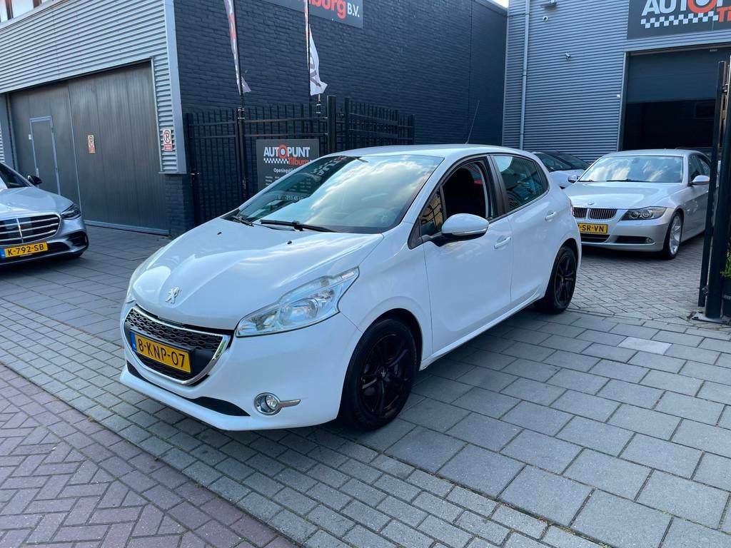 Peugeot 208 1.2 VTi Envy 1e Eigenaar! Airco Navi PDC NAP APK, Voorwielaandrijving, Euro 5, Gebruikt, 31 €/maand