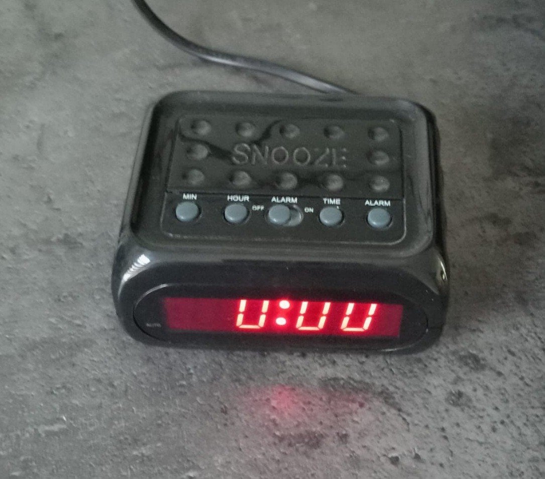 LED Wekker met Snooze Functie - Compact en Digitaal, Ophalen of Verzenden, Gebruikt, Digitaal