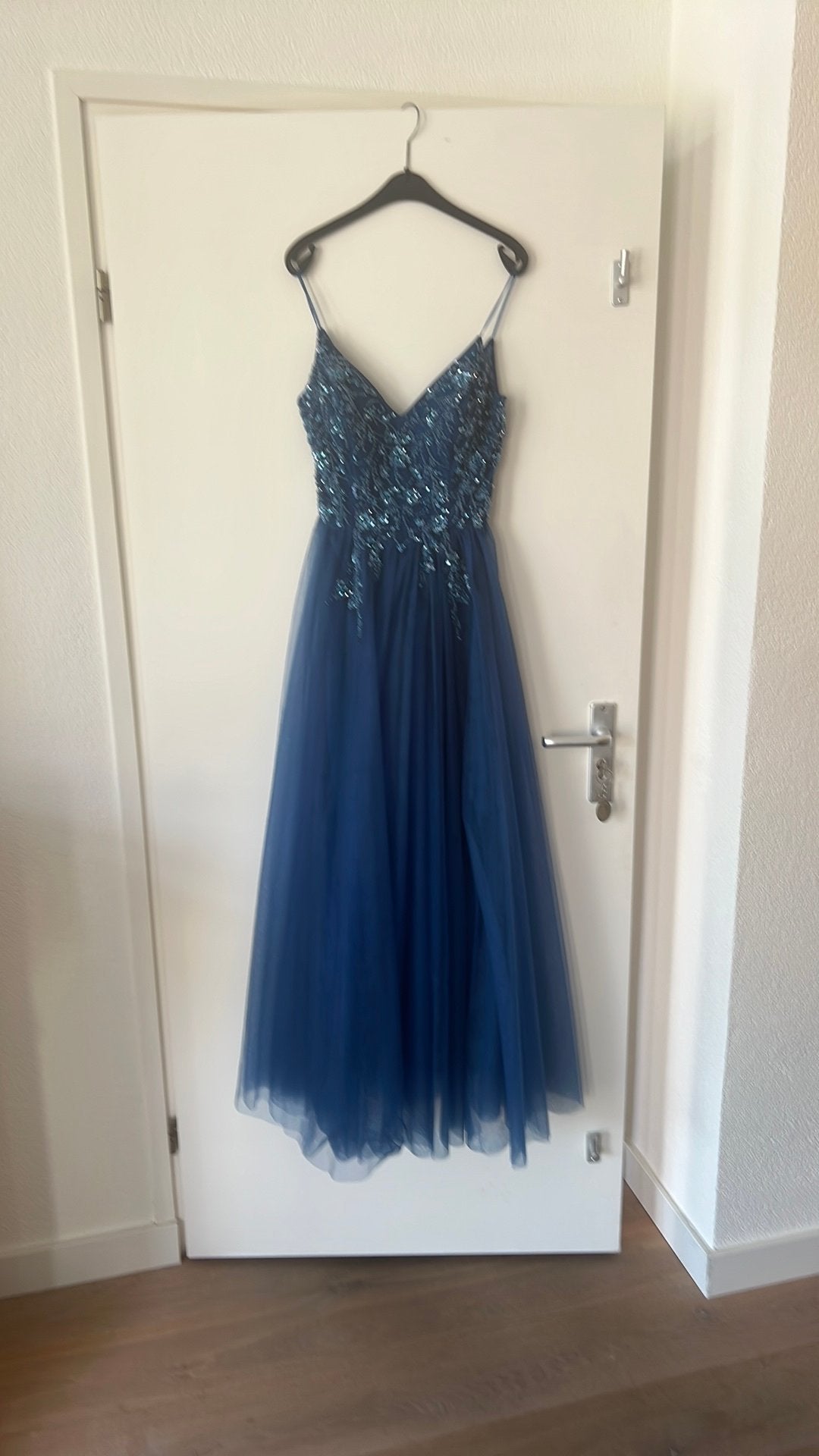 Zeer mooie blauwe jurk voor trouw feest, Kleding | Dames, Gelegenheidskleding, Galajurk, Blauw, Ophalen of Verzenden, Zo goed als nieuw