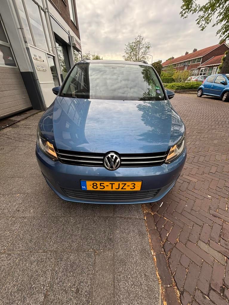 Volkswagen Touran 1.4, Euro 5, 15 km/l, 4 cilinders, 1436 kg